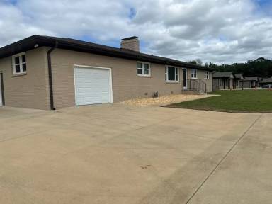 Main picture of 66 Hale Dr