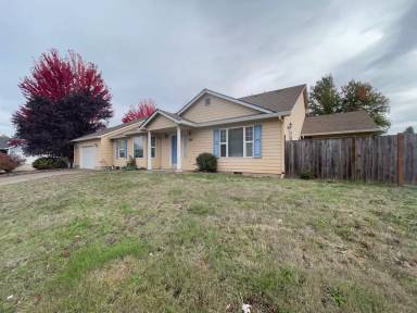 Main picture of 3395 Paula Ct