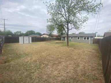 Main picture of 4921 39th St
