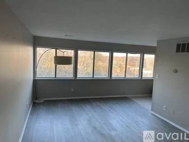 Main picture of 6640 Pearl Rd