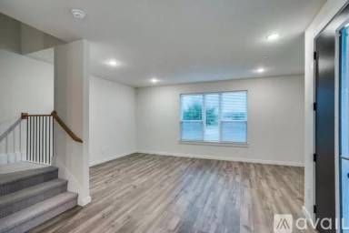 Main picture of 1770 Thornton Dr
