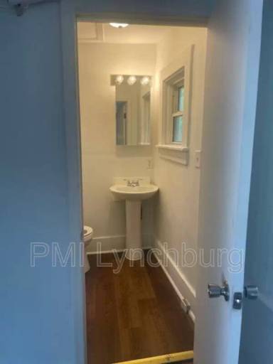 Main picture of 1004 17th St