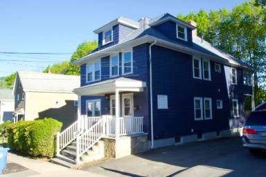 Main picture of 70 Guinan St