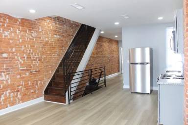 Main picture of 3320 N Park Ave