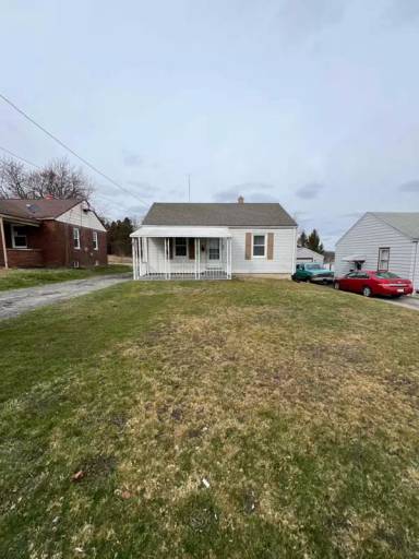 Main picture of 824 Cornell St