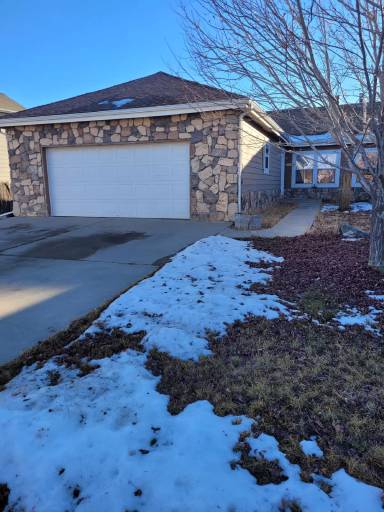 Main picture of 2484 Carriage Dr
