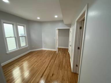 Main picture of 99 Morris St