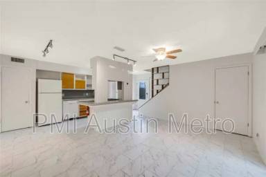Main picture of 2806 Skyway Cir