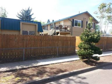 Main picture of 504 S Holly St