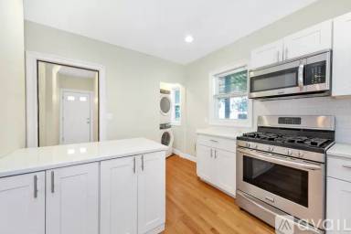 Main picture of 11 Winter Hill Rd