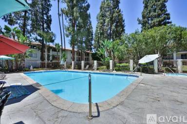 Main picture of Mission Plaza Complex