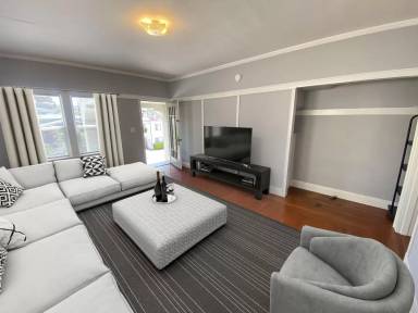 Main picture of 513 Athol Ave