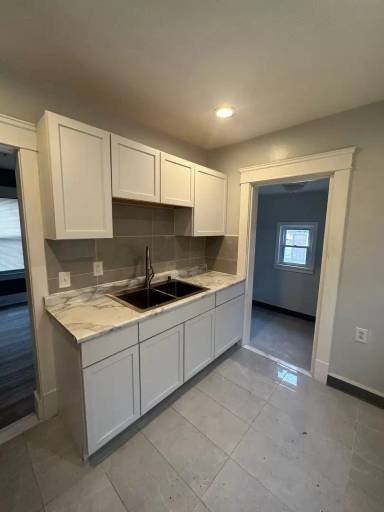 Main picture of 10116 Benham Ave