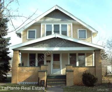 Main picture of 3430 Maple St