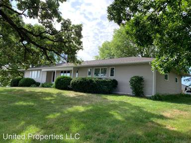 Main picture of 2857 120th St NE