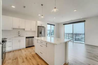 Main picture of 3918 Tennyson St