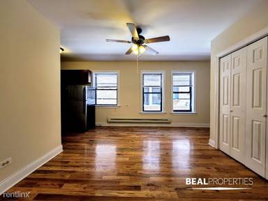 Main picture of 815-23 W Cornelia Ave