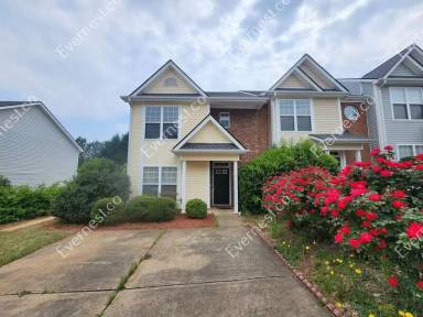 Main picture of 18 Pearl Chambers Dr