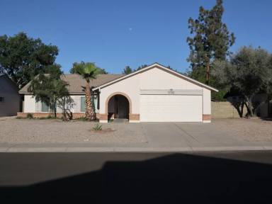 Main picture of 2101 N Salida del Sol