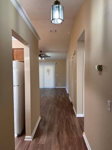 Main picture of 229 W Lakemont Dr