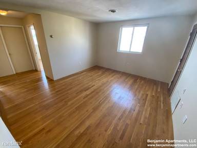 Main picture of 385 Dorchester St