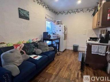 Main picture of 85 Elm St