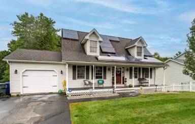 Main picture of 11 Gates Ave