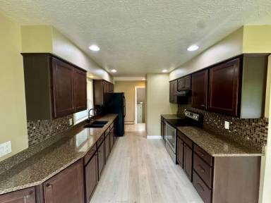 Main picture of 108 W 15th Ave