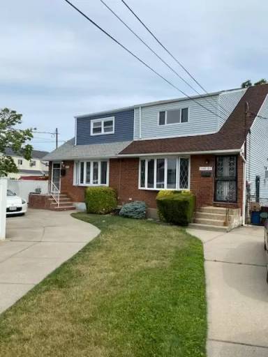 Main picture of 14221 133rd Ave