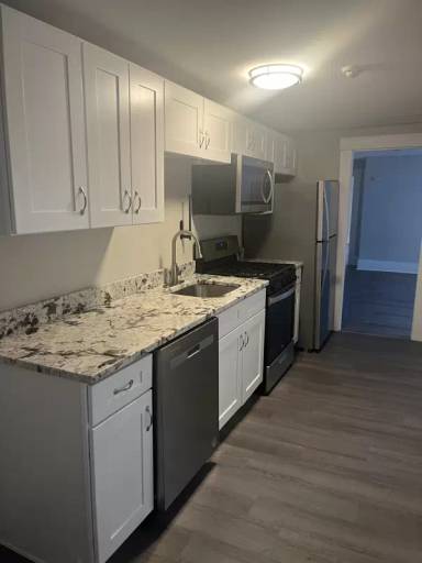 Main picture of 114 Portland St