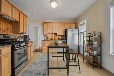 Main picture of 31 Harold St