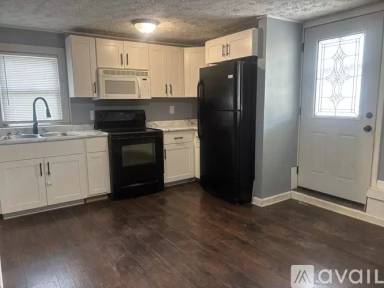 Main picture of 721 W Walnut St