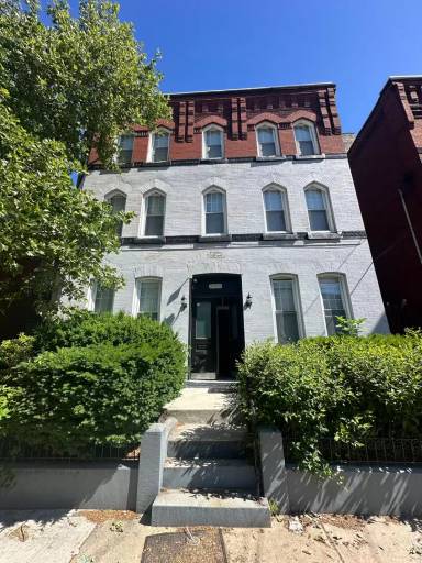 Main picture of 3905 Baring St