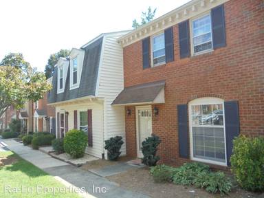 Main picture of 140 Charlestowne Cir