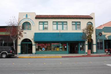 Main picture of 612 Lighthouse Ave