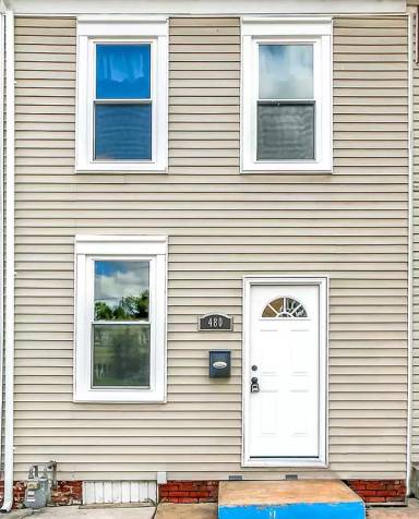 Main picture of 480 W Princess St