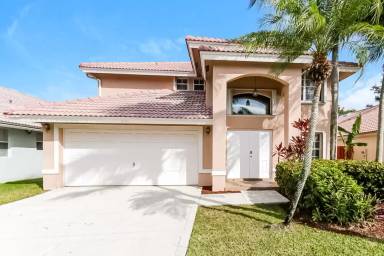 Main picture of 10141 Aqua Vista Way