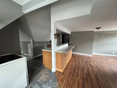 Main picture of 908 Main St