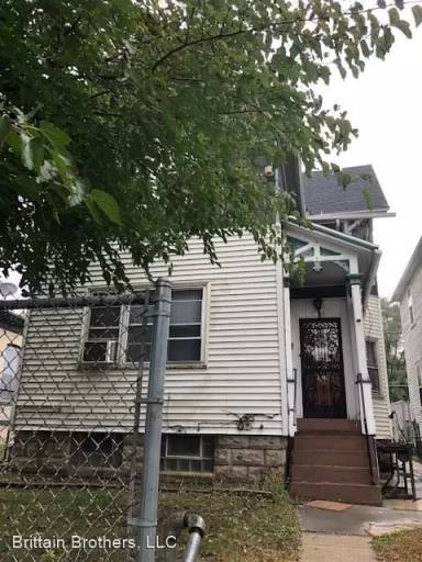 Main picture of 1222 W Washington St