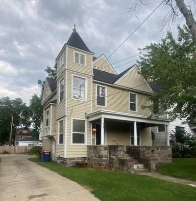 Main picture of 450 Ethel Ave SE