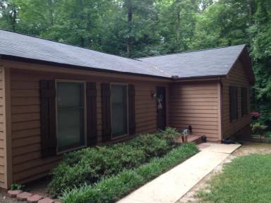 Main picture of 1906 Englewood Dr