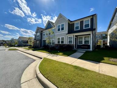 Main picture of 810 Courting St