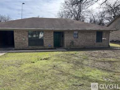 Main picture of 3015 W Kaufman St
