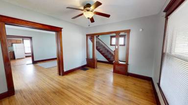 Main picture of 619 Crawford Ave