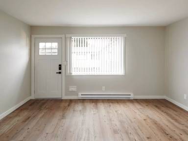 Main picture of 8307-8317 N Fowler Ave