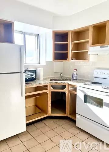 Main picture of 2245 42nd St