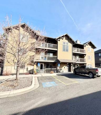 Main picture of Beautiful 2 bed 1.5 bath condo