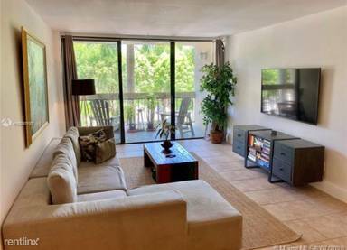 Main picture of 2715 Tigertail Ave
