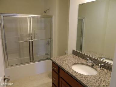Main picture of 25 W Main St
