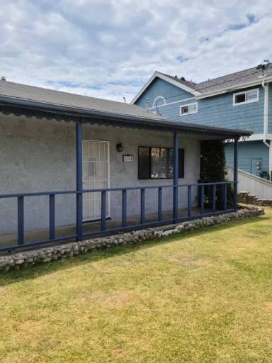 Main picture of 2224 Dufour Ave